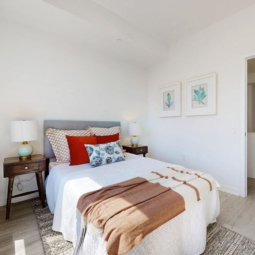 For Lease - 4365 Bloor Street Unit# 525, Toronto, Ontario - Photo 1