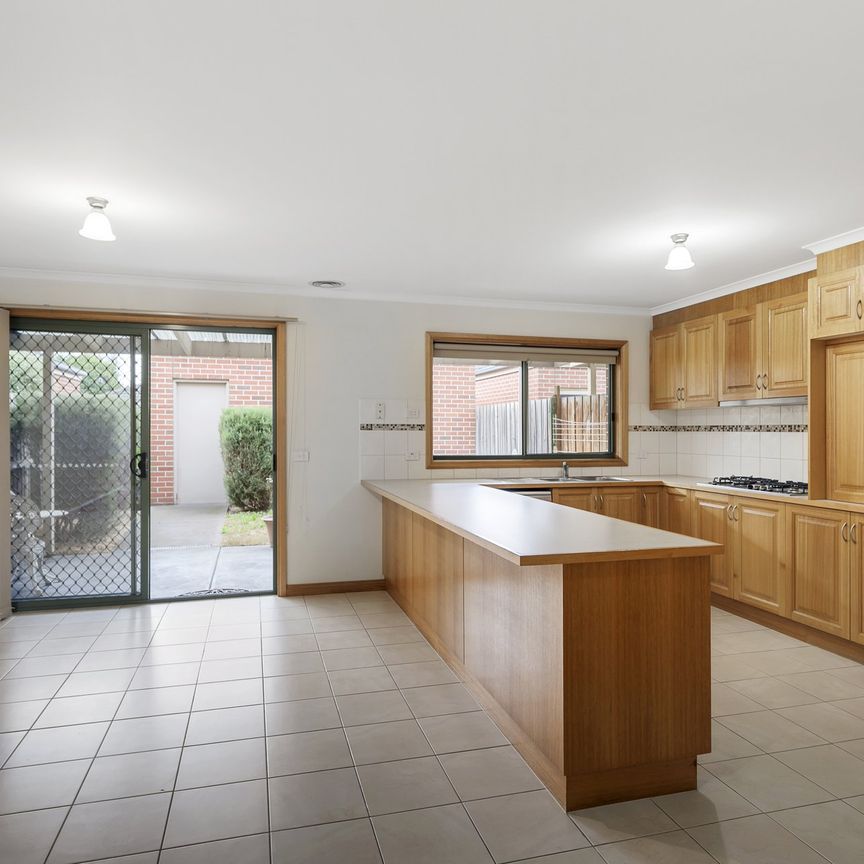 19 Vincent Drive, South Morang - Photo 1