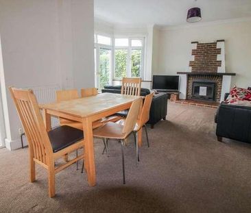 Bedroom Detached House In Winton, BH9 - Photo 5