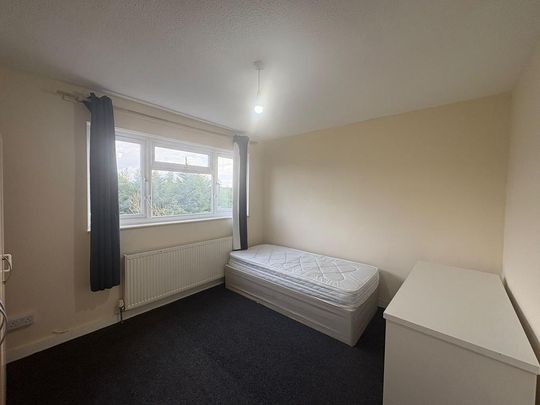 5 bedroom semi-detached house to rent - Photo 1