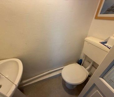 2 bedroom terraced house to rent - Photo 6