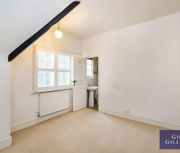 Upper Flat, Elm Park Road, Pinner, HA5 - Photo 1