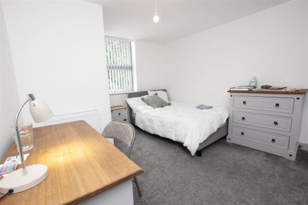 5 bedroom house to rent - Photo 2