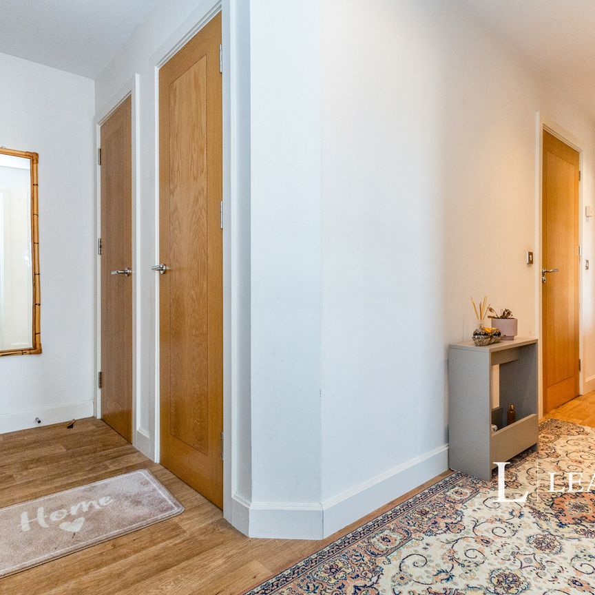 2 bedroom property to rent Arethusa House, Gunwharf Quays, PO1 - Photo 1