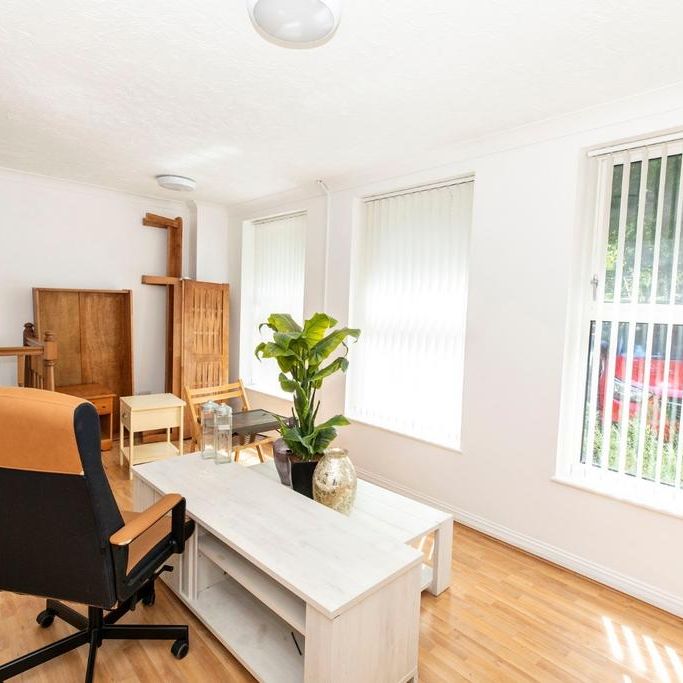2 bedroom maisonette to rent - Photo 1