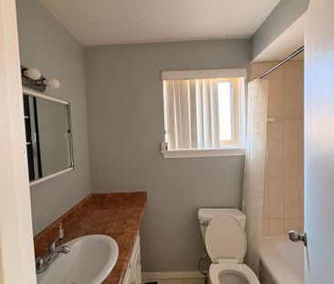 For Lease - 9 Syracuse Crescent, Toronto, Ontario - Photo 5