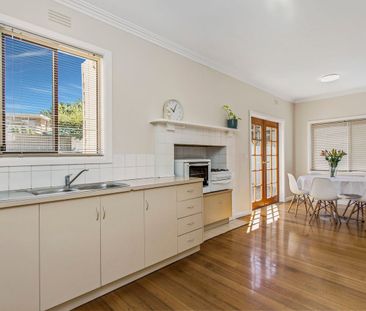 FAMILY HOME IN CENTRAL LOCATION - Photo 6