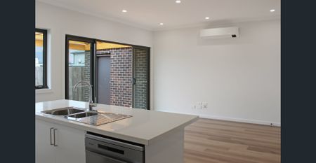 BRAND NEW TOWNHOUSE - Photo 4