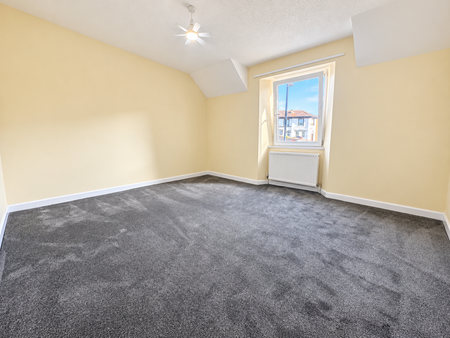 4 bedroom terraced house to rent - Photo 4