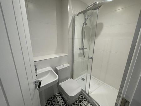 2 bedroom apartment to rent - Photo 5