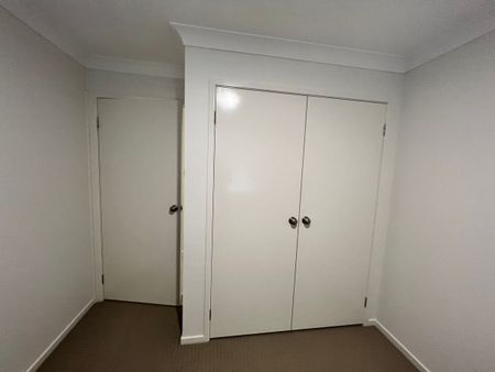 2 BEDROOM DUPLEX - Photo 4