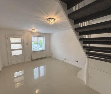 2 bedroom semi-detached house to rent - Photo 5