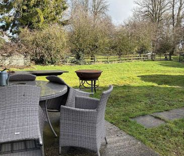 Semi-detached, three bed cottage, with large garden and ample of of... - Photo 6