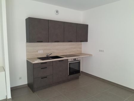 Location Appartement 2 pièces 47m² ANNECY 74000 - Photo 3