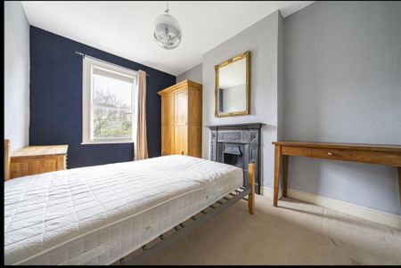 2 bedroom property to rent - Photo 2