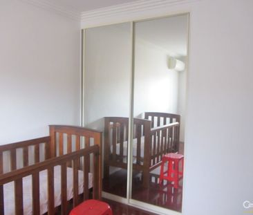 Renovated Townhouse - Photo 3