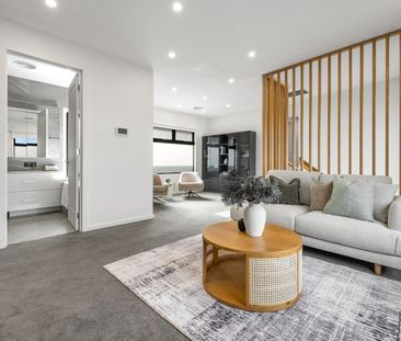 525B Springvale Road, Glen Waverley VIC 3150 - Townhouse For Rent |... - Photo 3