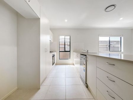 Fantastic Family Home! - Photo 3