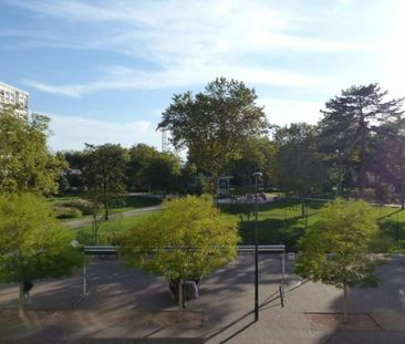 Roanne, 12 Place des Promenades (lot N°201) - Photo 1