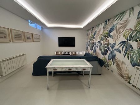 Detached Villa · San Pedro de Alcántara - Photo 3
