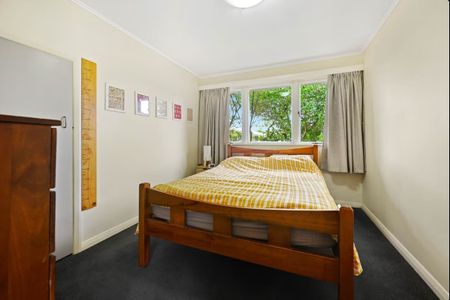 Three Bedroom Home - Photo 4