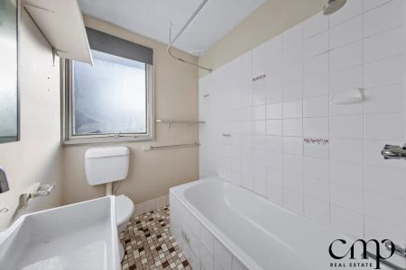 17 Moonbria Place, Airds NSW 2560 - Photo 5