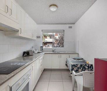 Fantastic One Bedroom! - Photo 3