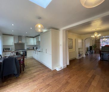 3 bedroom semi-detached house to rent - Photo 6