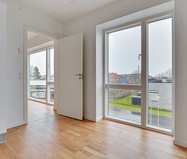 Skøn 2-værelses lejlighed midt i det nye Risskov Engpark - Få 2 måneders gratis husleje! - Foto 1