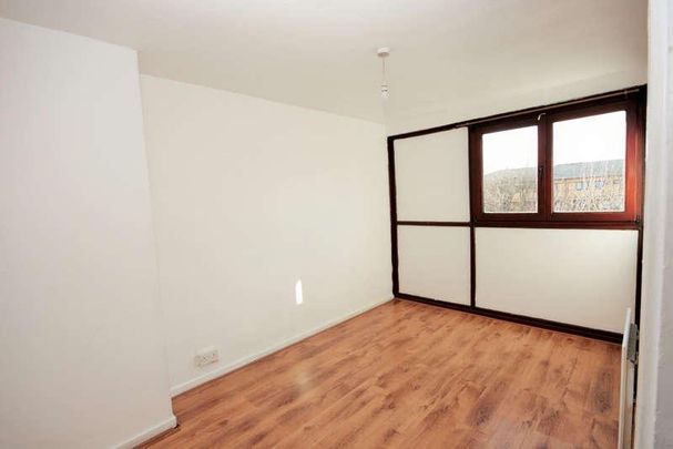 Seyssel Street, E14 - Photo 1