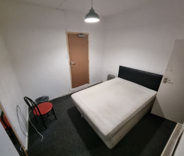 Studio Flat, Great Cheetham Street West, M7 - Photo 1