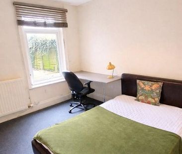 5 bedroom house of multiple occupation to rent - Photo 1