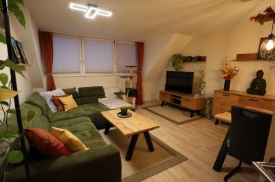 Familienfreundliche 4-Zimmer-Dachgeschosswohnung in Dibbesdorf - Photo 1