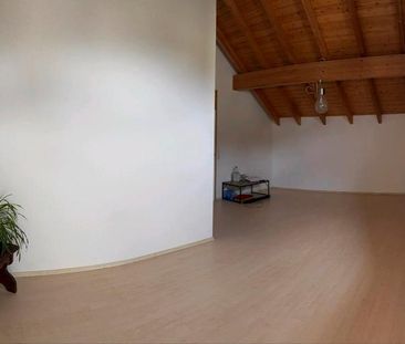 Geräumiges WG Zimmer im Grünen zu vermieten - Foto 1