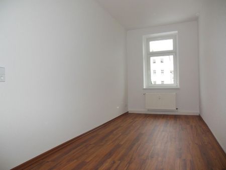 Ruhige 2-Raum Whg in Markkleeberg! Bad mit Fenster, Wanne - Photo 3