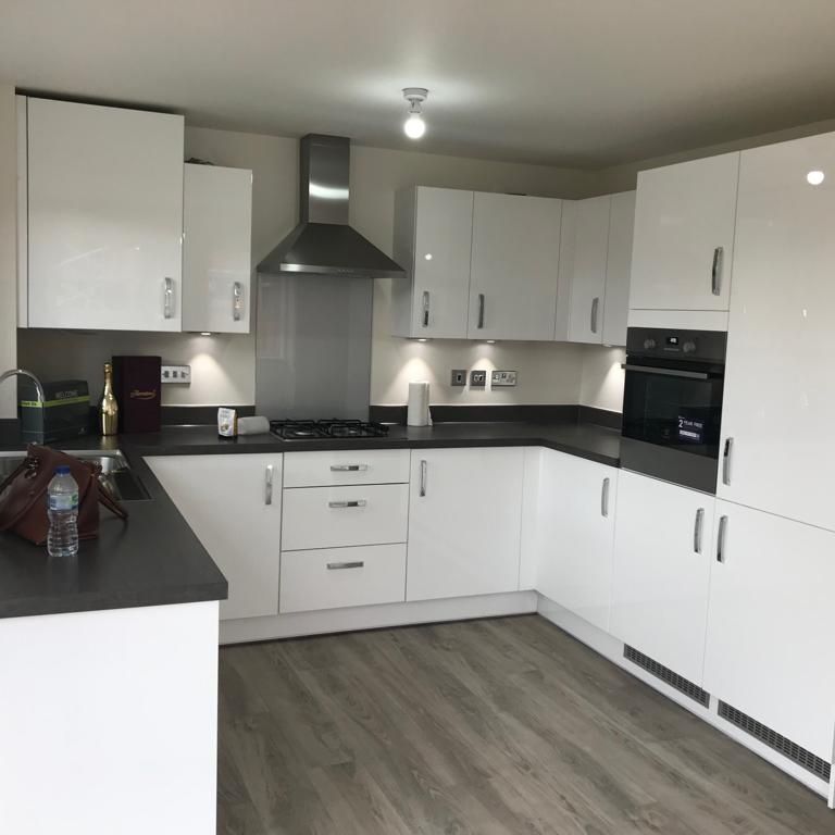 4 Bed Detached House, Fieldfare Way, CV4 - Photo 1