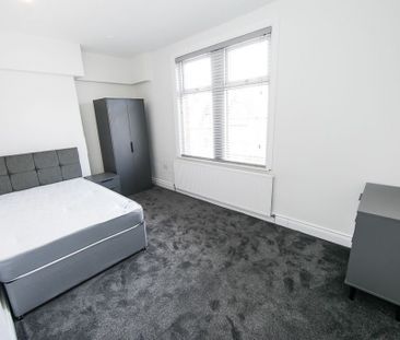 Manor Drive, Hyde Park, Leeds - Photo 4