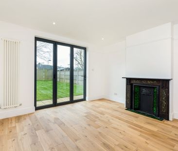 4 bedroom semi-detached house to rent - Photo 3