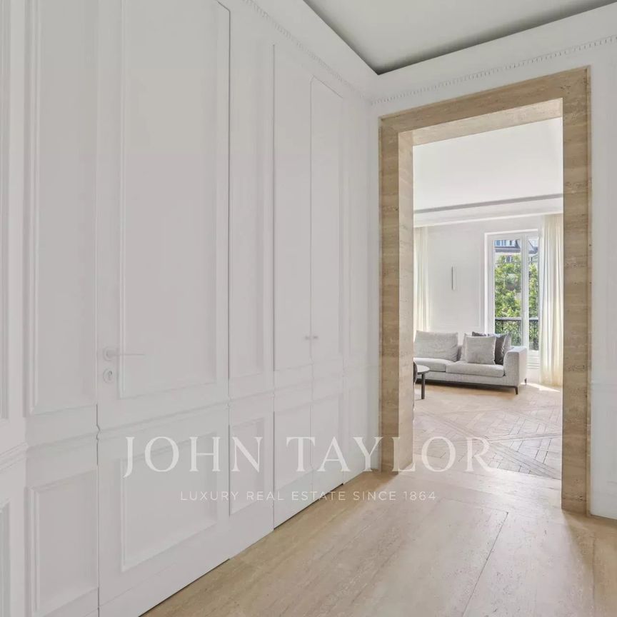 Appartement à louer Paris 8Ème - Champs-Élysées, Paris Rive Droite, France12 000 EUR / Mois - Photo 1