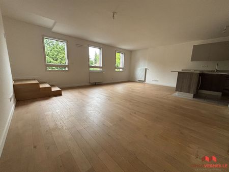 Location Appartement 3 pièces 78m² - Photo 3
