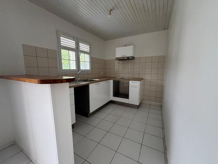 T3 avec terrasse à Fond Lada - Fort de France - Photo 4