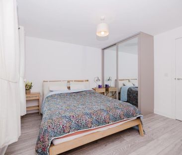 3 bedroom end of terrace house to rent - Photo 6