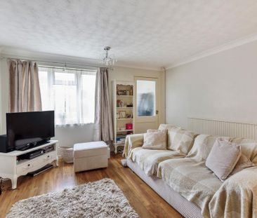 2 bedroom semi-detached house to rent - Photo 2