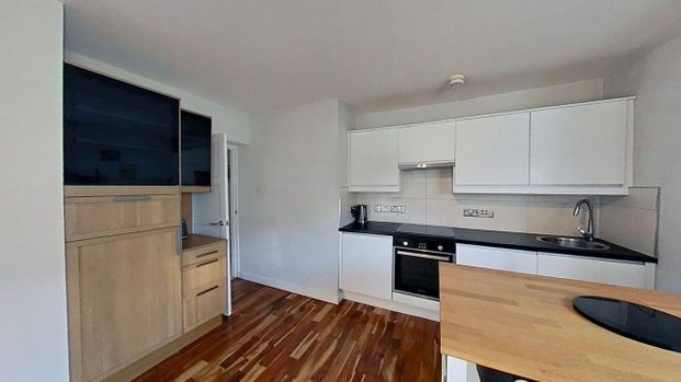 3 bedroom apartment to rent - Photo 1