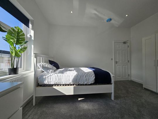 1 bedroom in a house share to rent - Photo 1