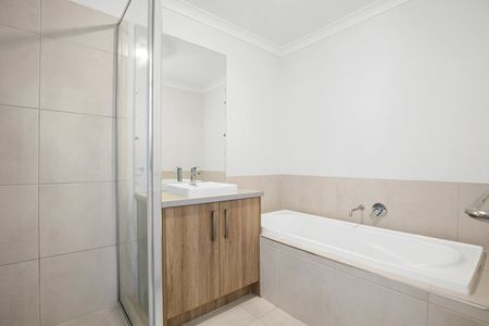 22 Merindah Boulevard, Deanside VIC 3336 - Photo 5