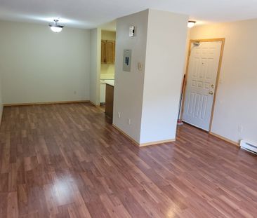 Spacious 2-Bedroom, 2-Bathroom Condo - Photo 2