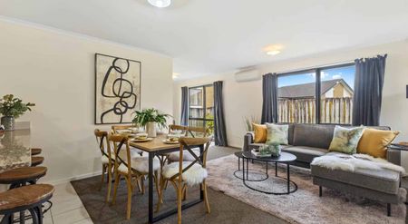 Beautiful Warm 3 Bedroom Home - Photo 2