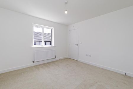 3 bedroom detached house to rent - Photo 3