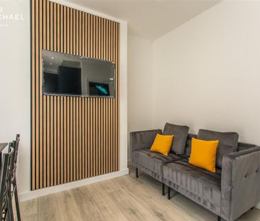 4 bedroom terraced house to rent - Photo 1